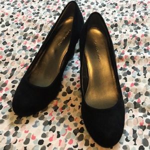 Bandolino Suede Wedges